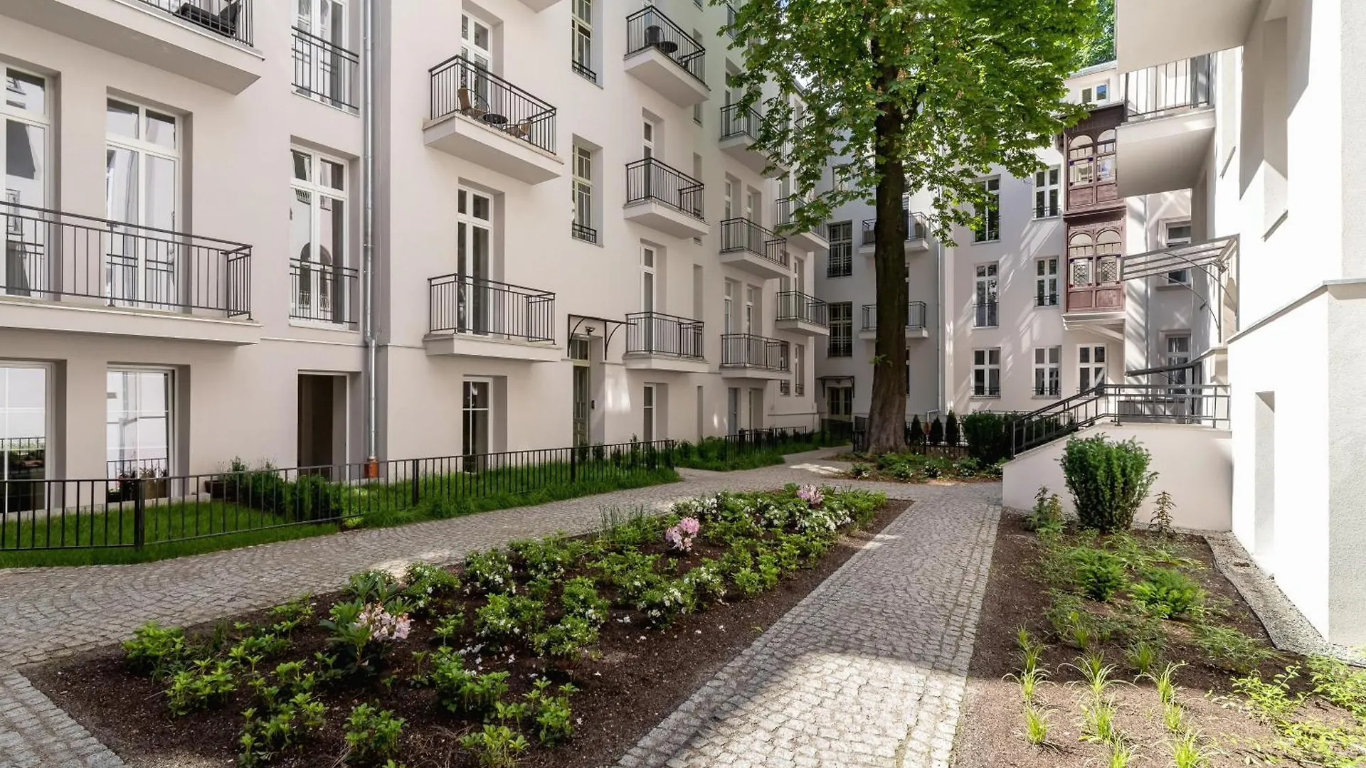 Apartment Studio Cracow Starowislna By Noclegi Renters Krakow Poland